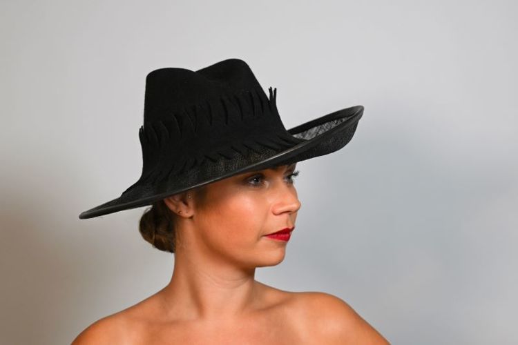 zwarte-dameshoed-340okt-1.jpg